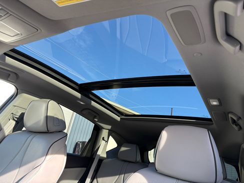 Used 2020 Acura RDX AWD w/ Advance Package image 32