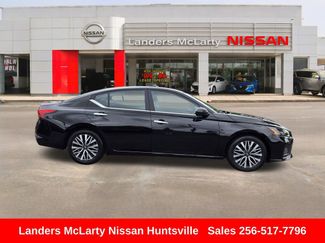 Used 2024 Nissan Altima 2.5 SV FWD video 2