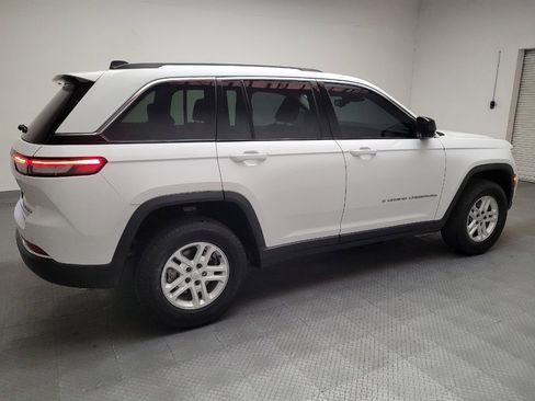 Used 2023 Jeep Grand Cherokee Laredo RWD image 10