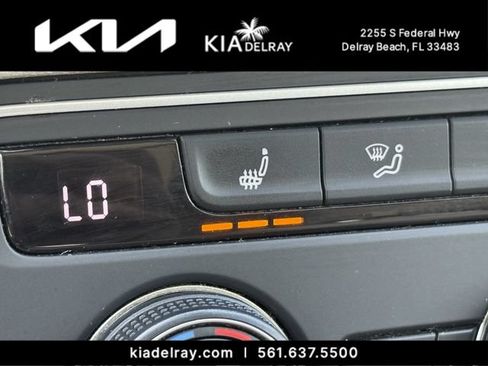 Used 2021 Volkswagen Atlas SE w/ Panoramic Sunroof Package FWD image 25
