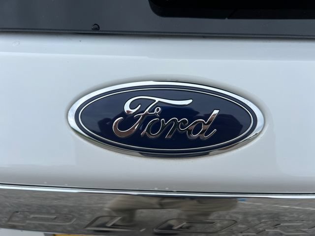 Used 2023 Ford Explorer XLT w/ Equipment Group 202A AWD/4WD image 39