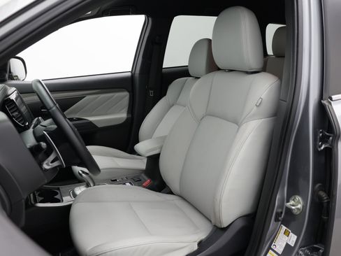 Used 2022 Mitsubishi Outlander LE AWD/4WD image 21