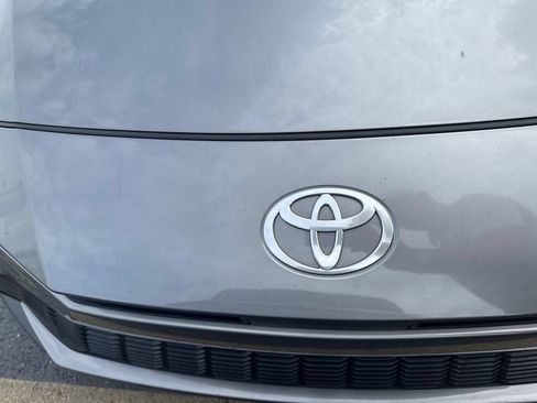 Used 2025 Toyota Camry SE FWD image 17