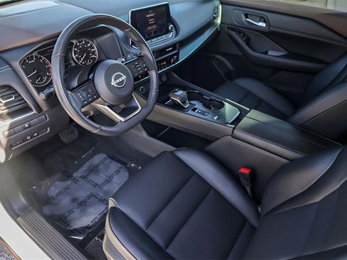 Used 2023 Nissan Rogue SV w/ SV Premium B Package image 13