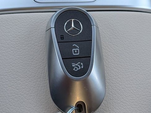 New 2026 Mercedes-Benz GLC 300 4MATIC image 33