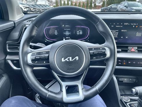 Used 2023 Kia Sportage EX image 17
