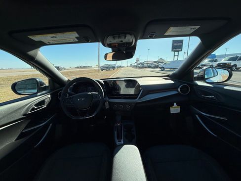 New 2026 Chevrolet Trax RS w/ Sunroof Package image 14