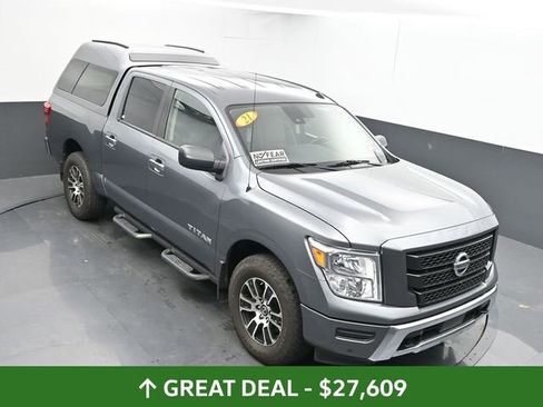 Used 2021 Nissan Titan SV w/ SV Convenience Package image 42