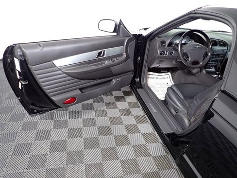 Used 2002 Ford Thunderbird RWD image 17