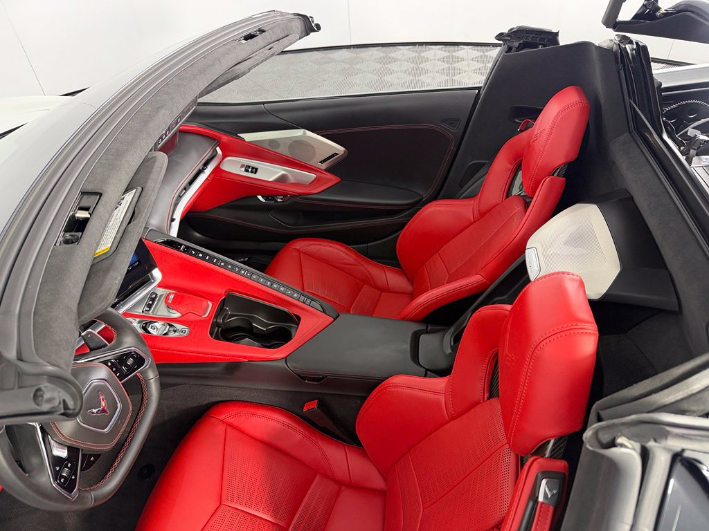 Used 2023 Chevrolet Corvette Stingray Premium Conv w/ Z51 Performance Package RWD image 15