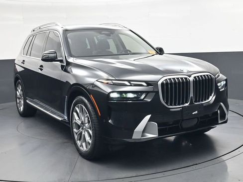 Used 2024 BMW X7 xDrive40i image 2