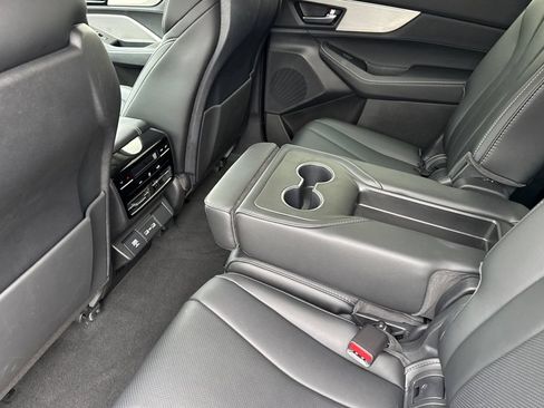Certified 2024 Acura MDX SH-AWD w/ Technology Package image 5