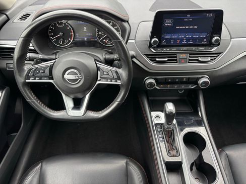 Used 2023 Nissan Altima 2.5 SR FWD image 17