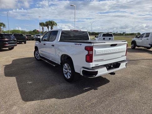 Used 2023 Chevrolet Silverado 1500 Custom AWD/4WD image 8