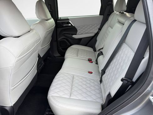 Used 2022 Mitsubishi Outlander SEL AWD/4WD image 24
