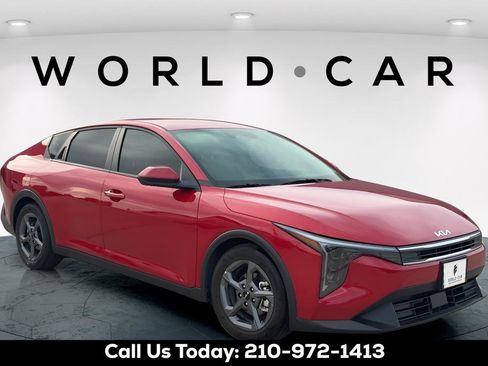 Certified 2025 Kia K4 FWD image 1