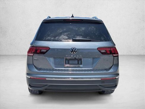 Used 2024 Volkswagen Tiguan SE FWD image 6