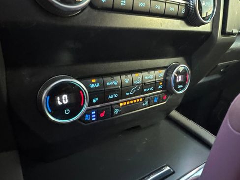 Used 2021 Ford Expedition XLT AWD/4WD image 15