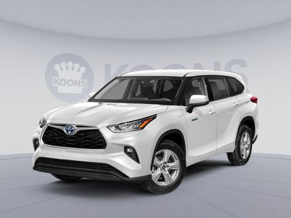 Used 2022 Toyota Highlander LE