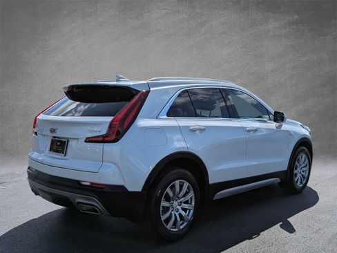 Certified 2023 Cadillac XT4 Premium Luxury image 6