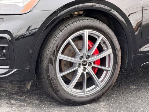 Certified 2024 Audi Q5 e Prestige w/ Prestige Package image 8