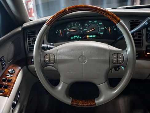 Used 2003 Buick Park Avenue Ultra FWD image 24