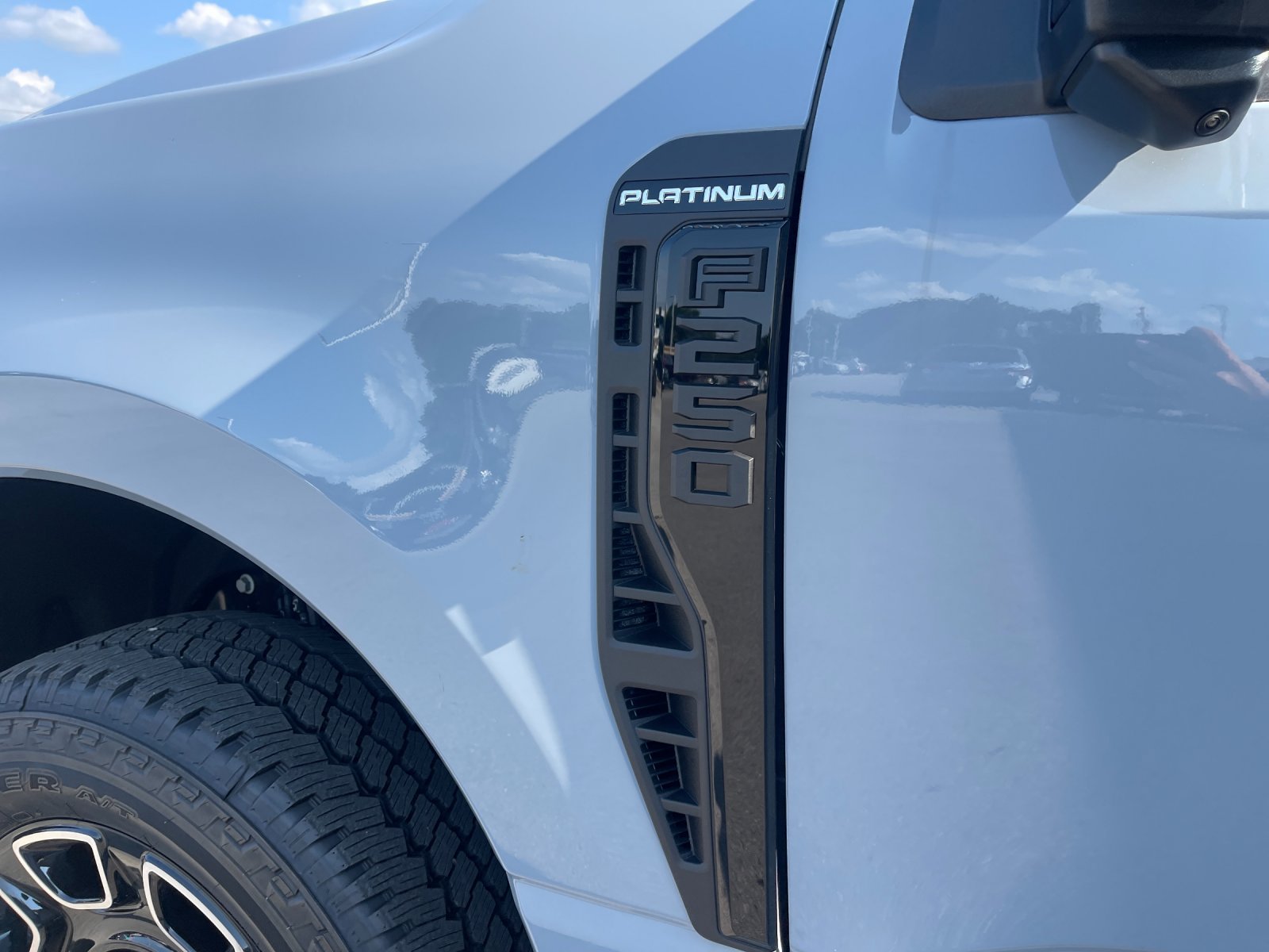 New 2026 Ford F250 Platinum w/ FX4 Off-Road Package AWD/4WD image 33