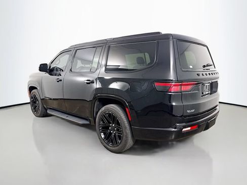 Used 2024 Jeep Wagoneer Series II AWD/4WD image 5