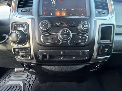 Used 2018 RAM 1500 Big Horn AWD/4WD image 36