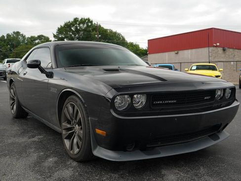 Used 2014 Dodge Challenger SRT8 Core RWD image 33