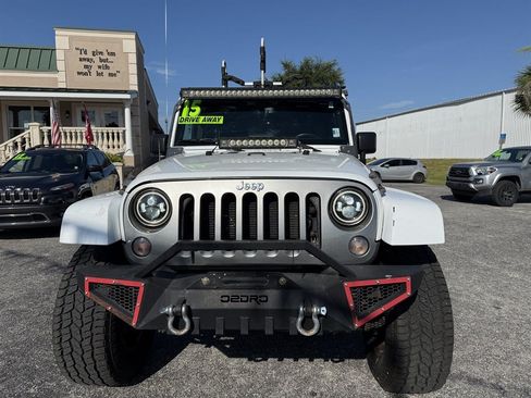 Used 2015 Jeep Wrangler Unlimited Sport AWD/4WD image 2