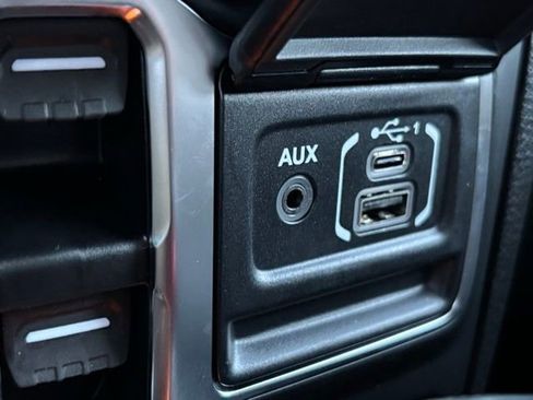 New 2026 Jeep Gladiator Sport AWD/4WD image 39