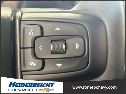 Used 2024 GMC Yukon AT4 w/ Technology Package AWD/4WD image 21