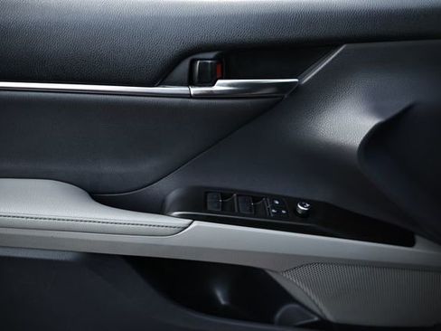 Used 2021 Toyota Camry XSE w/ Navigation Package image 14