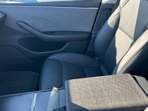 Used 2024 Tesla Model 3 image 12