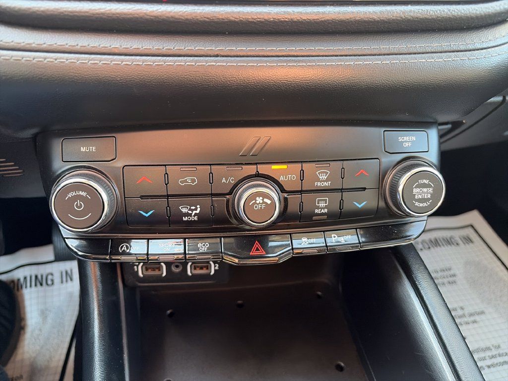 Used 2021 Dodge Durango SXT AWD/4WD image 18