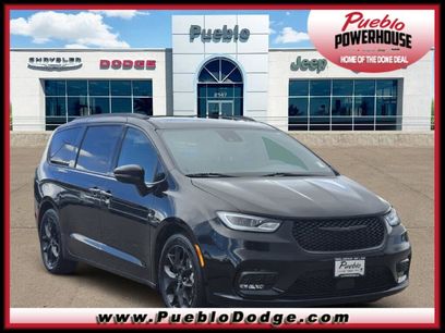 Used 2025 Chrysler Pacifica Limited