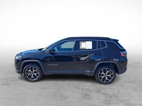 Used 2025 Jeep Compass Limited AWD/4WD image 2