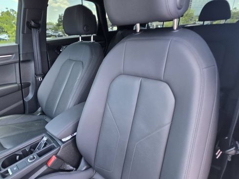 Used 2019 Audi Q3 2.0T Premium Plus w/ Premium Plus Package AWD/4WD image 24