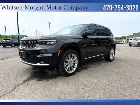 Used 2023 Jeep Grand Cherokee Summit w/ Advanced Protech Group IV AWD/4WD image 3