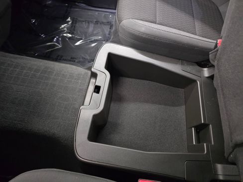 Used 2020 GMC Sierra 1500 Elevation w/ Elevation Value Package AWD/4WD image 28