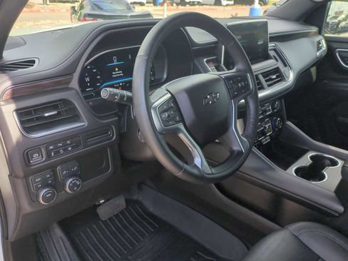 Used 2023 Chevrolet Tahoe Z71 w/ Luxury Package AWD/4WD image 10