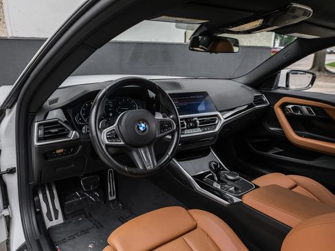 Used 2022 BMW 230i Coupe w/ M Sport Package RWD image 2