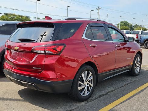 Used 2023 Chevrolet Equinox Premier FWD image 3