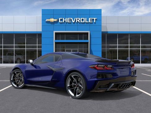 Used 2025 Chevrolet Corvette Z06 image 3