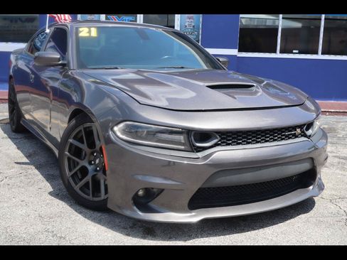 Used 2021 Dodge Charger Scat Pack w/ Plus Group RWD image 2