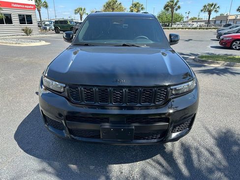 Used 2025 Jeep Grand Cherokee L Altitude RWD image 9