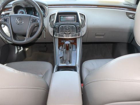Used 2010 Buick LaCrosse CXL FWD image 10