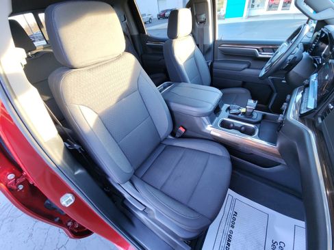 Used 2025 Chevrolet Silverado 1500 RST AWD/4WD image 13