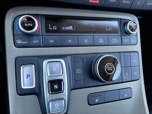 Used 2024 Hyundai Palisade SEL FWD image 31